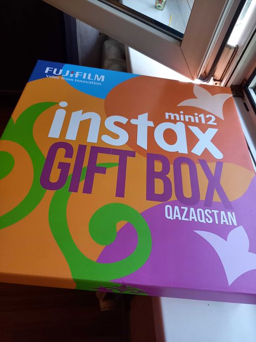 Instax mini 12 подарочный