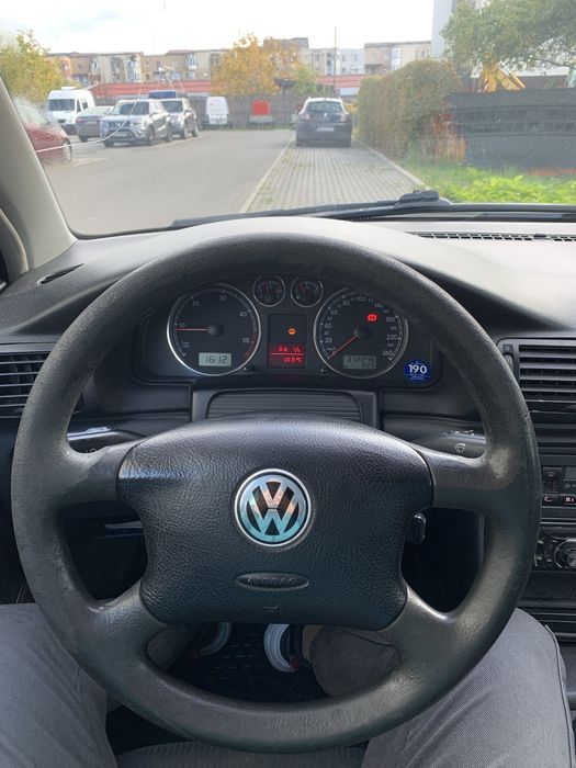 Vând Passat b5.5