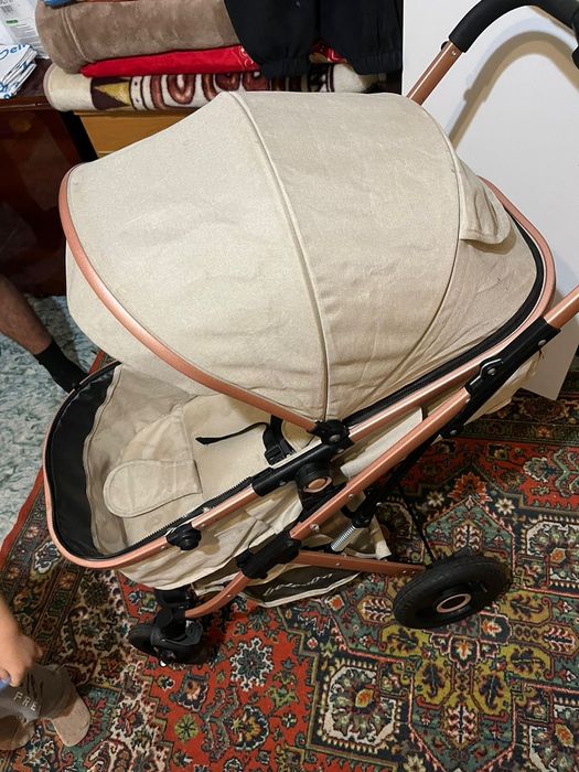 Продам коляску в хорошем состояние