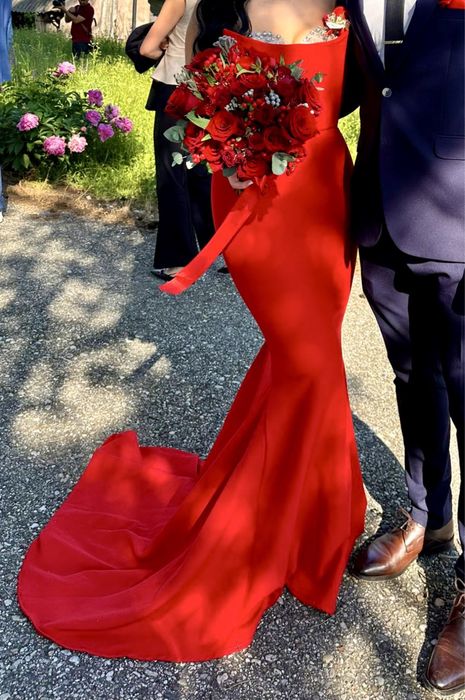 Rochie rosie nasa lunga