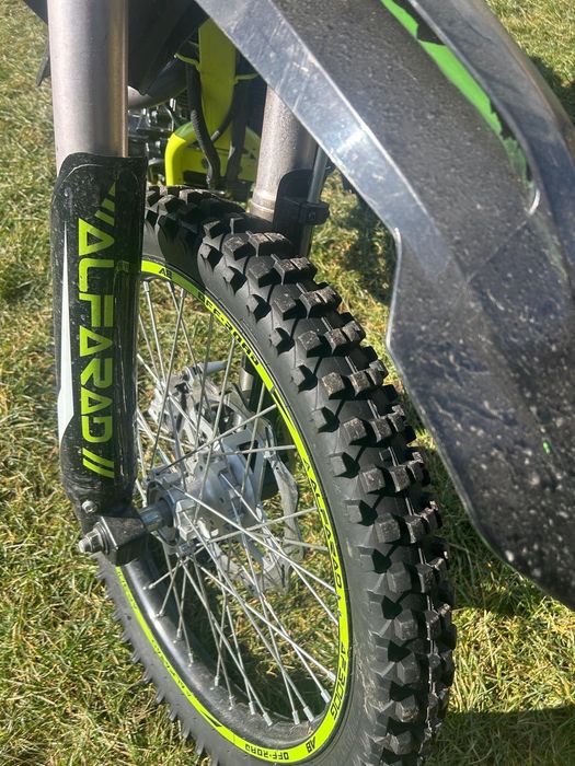 Motocicleta Alfarad