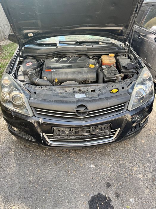 Dezmembrez opel astra h 1.9 150