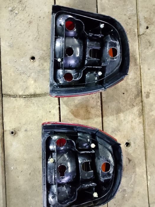Продам задний фонари