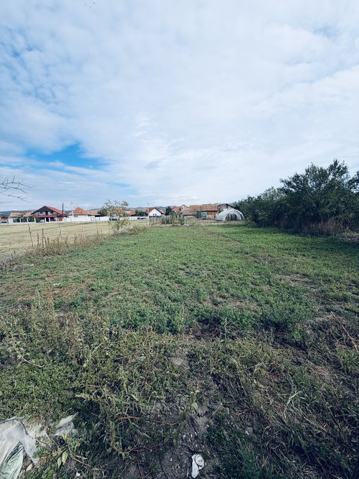 Teren 1278mp cu casa si anexa gospodareasca