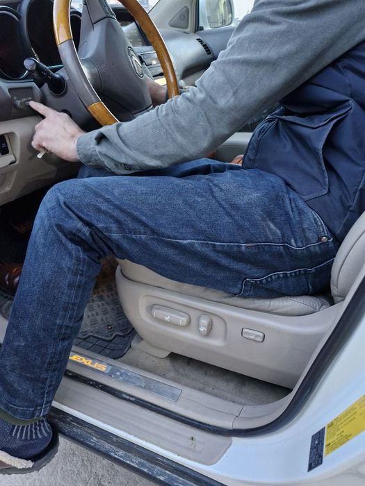 Продам ухоженный премеум  Lexus RX350