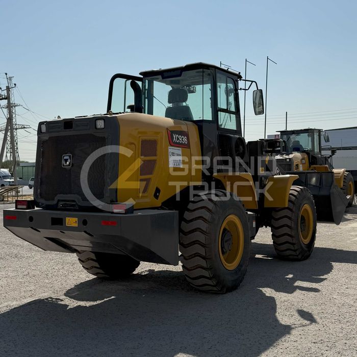 Фронтальный погрузчик XCMG ХС 936 1.8 м³ сотувда тайёр