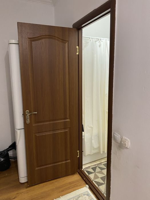 Продам межкомнатную дверь