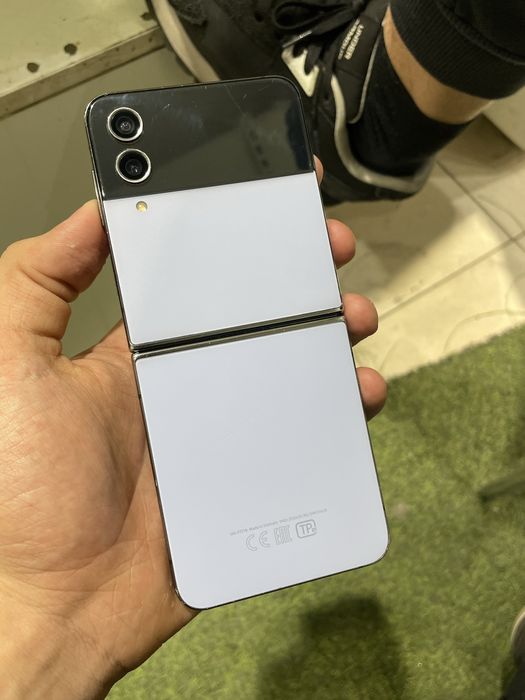 Samsung Z Flip 4 256gb