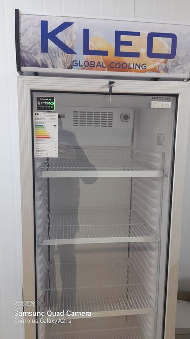 Витринный холодильник