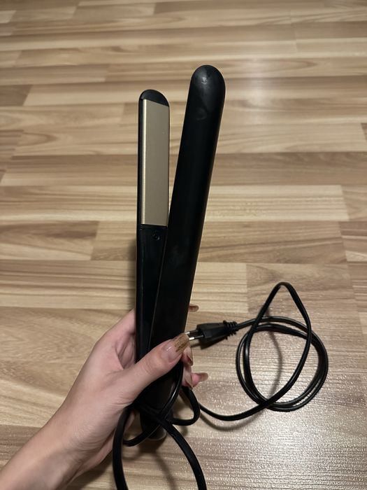 Placă de îndreptat părul