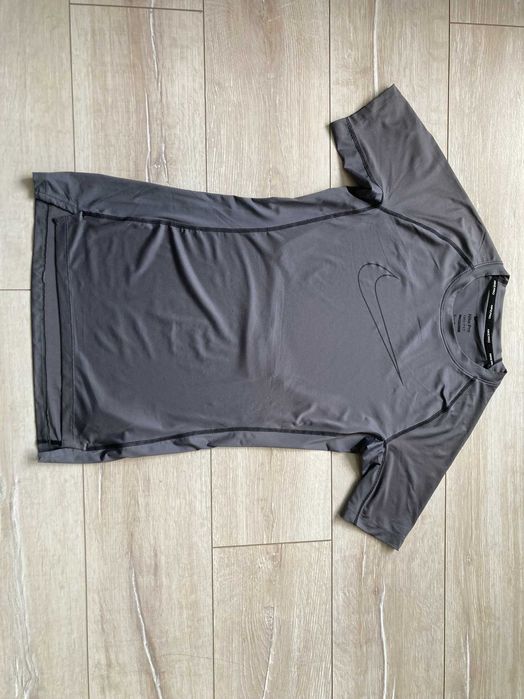 Найк Nike Pro Dri Fit Tight Fit мъжка спортна тениска размер М