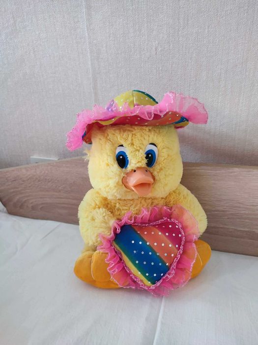 Плюшена играчка пате със сърце - 30 см