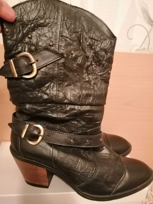 Продавам ботуши, 38 номер, нови