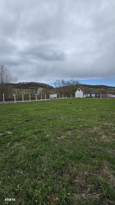 Teren drept ca-n palmă