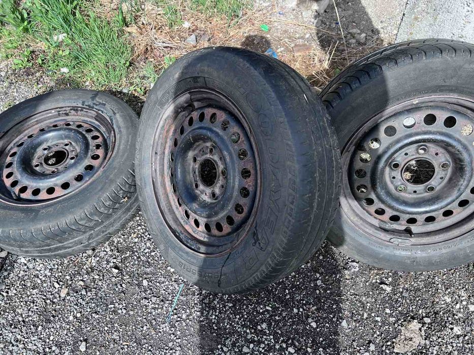 Всесезонни гуми Goodyear+ джанти