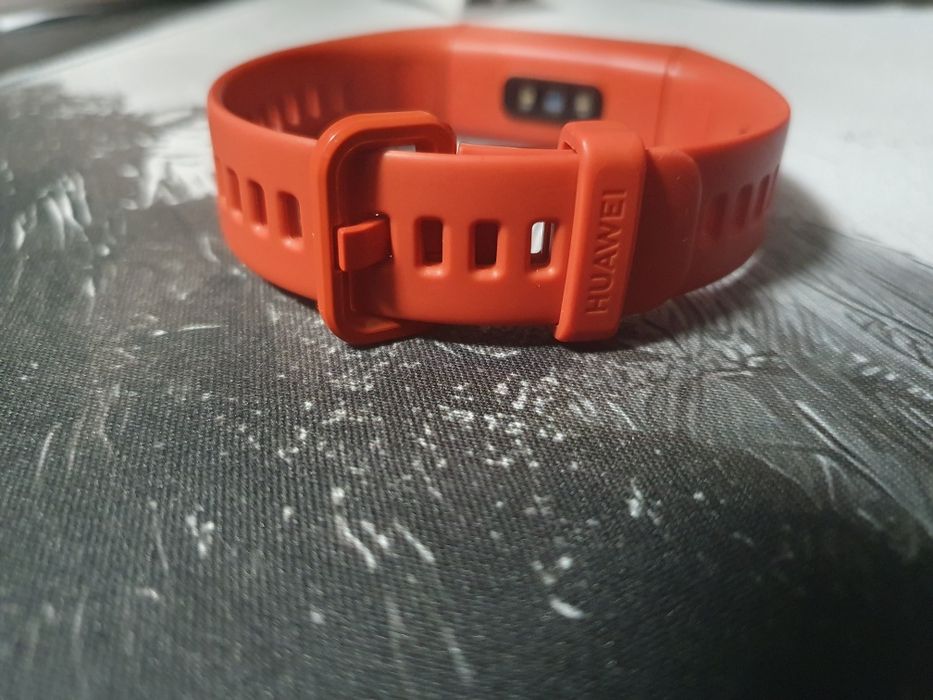 Смарт гривна - Huawei Band 4