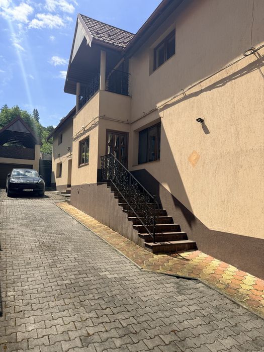 Casă în centrul Sighișoarei + 1.800 mp teren | Ideală pentru pensiune | 300 m