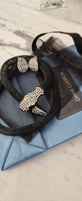 Ботикуво колие Роберто Браво