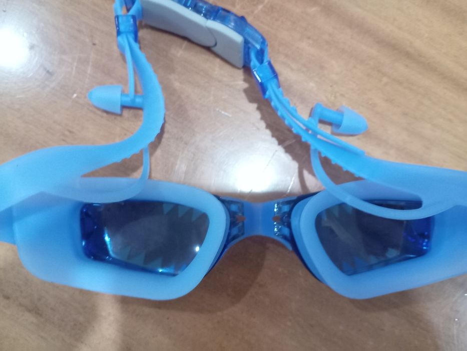 Плавательные очки, новые, не использовались