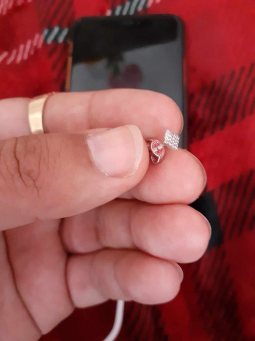 Vând cercei din aur sau schimb cu telefon alta bijuterie