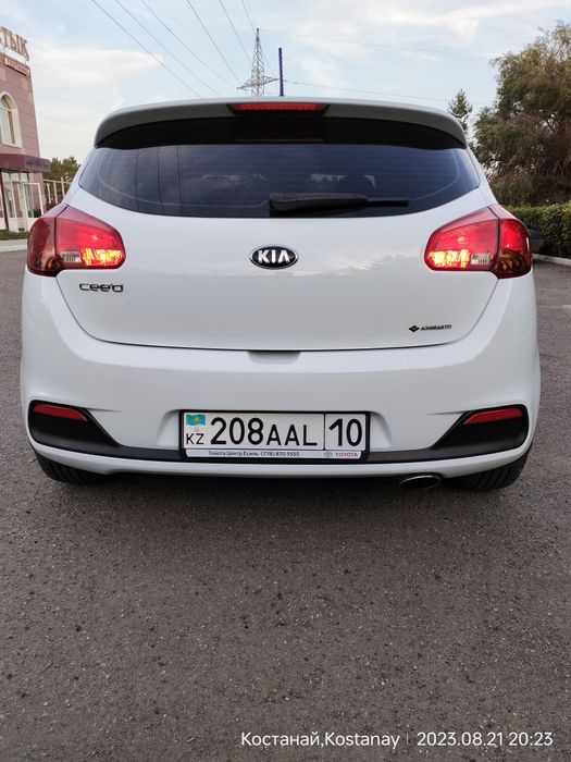 Продам автомобиль Kia CEED