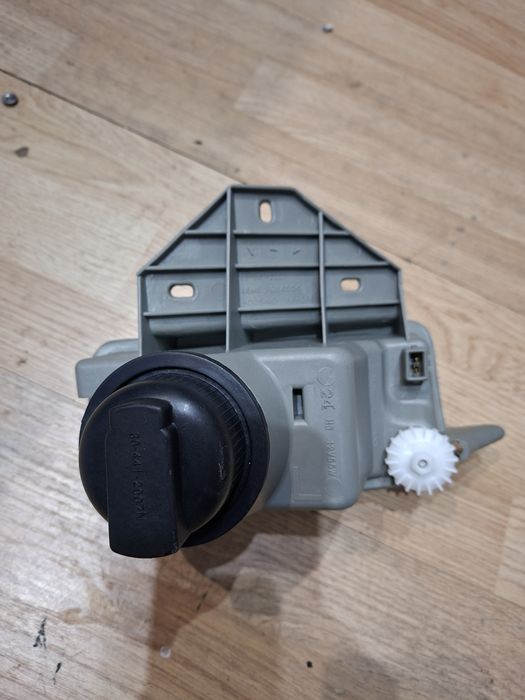 Халоген transporter T4