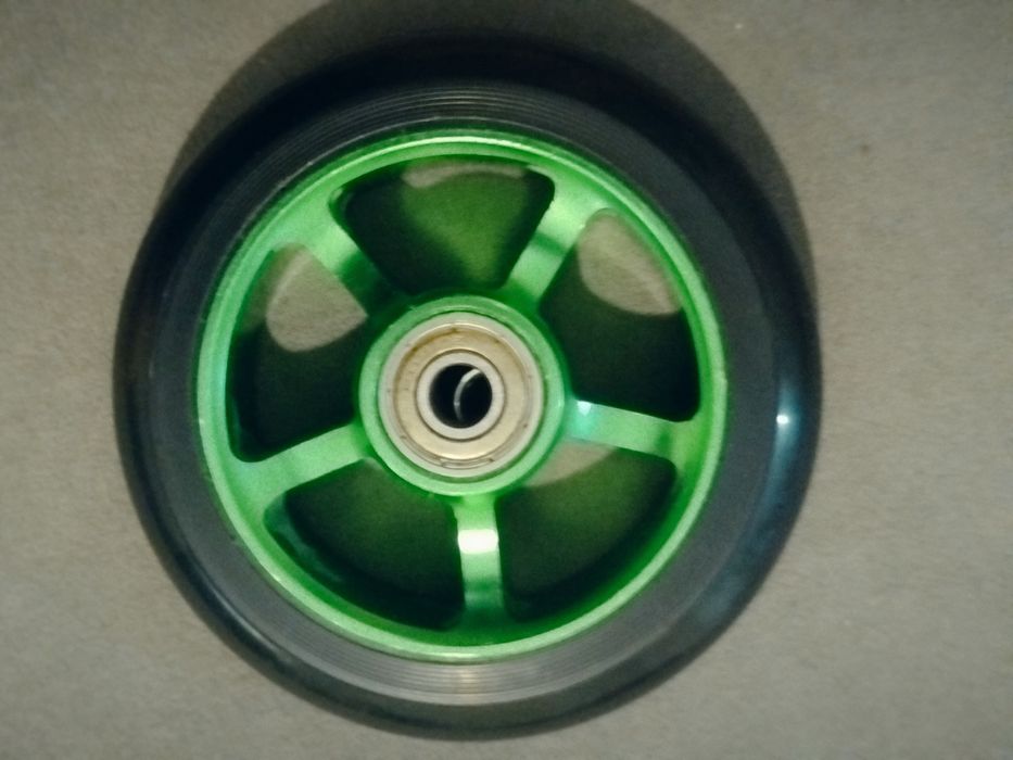 Продам колёсики просто так не пишите