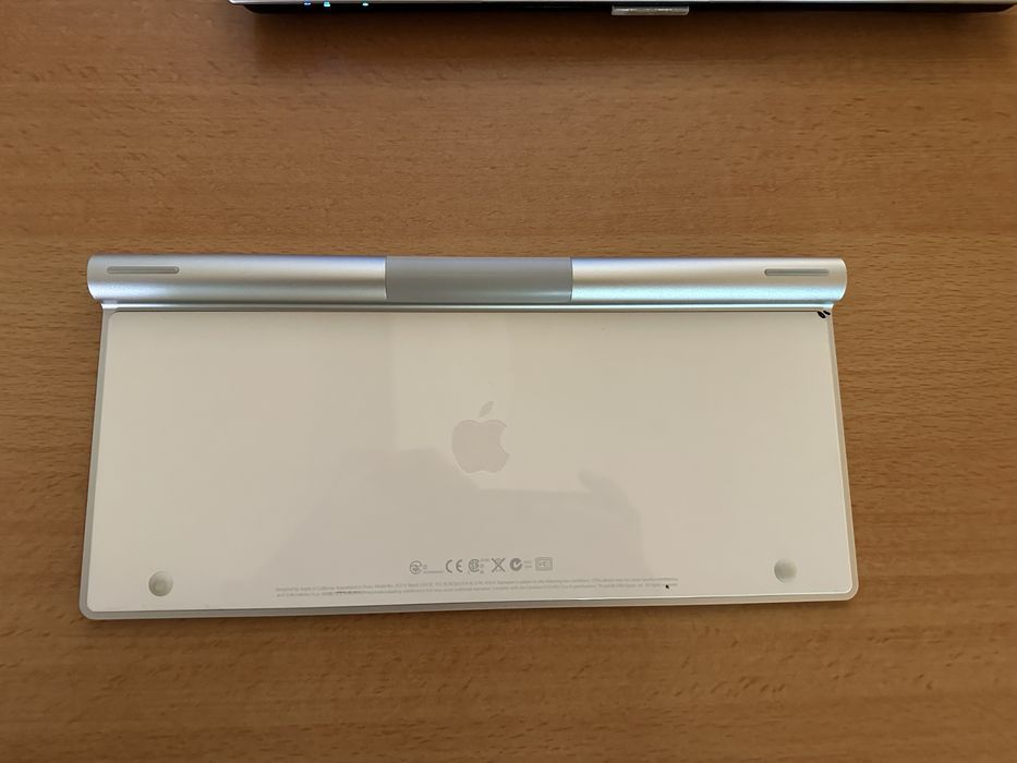 Tastatura Wireless Apple, Model A1314, Bluetooth, Aluminiu qwerty