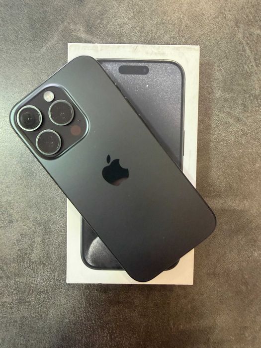 Apple iPhone 15 Pro 256GB — Black Titanium