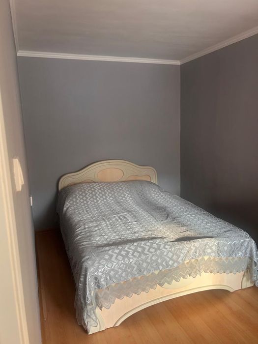 Продам спальню диван прихожую