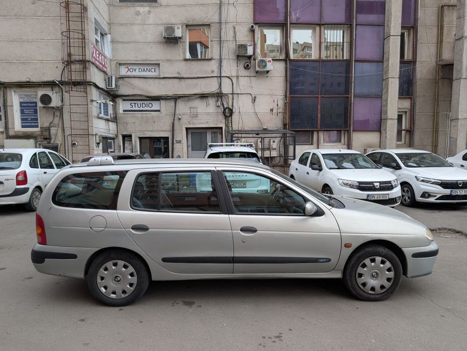 Renault Megane 1.4 16V Benzină 95 CP