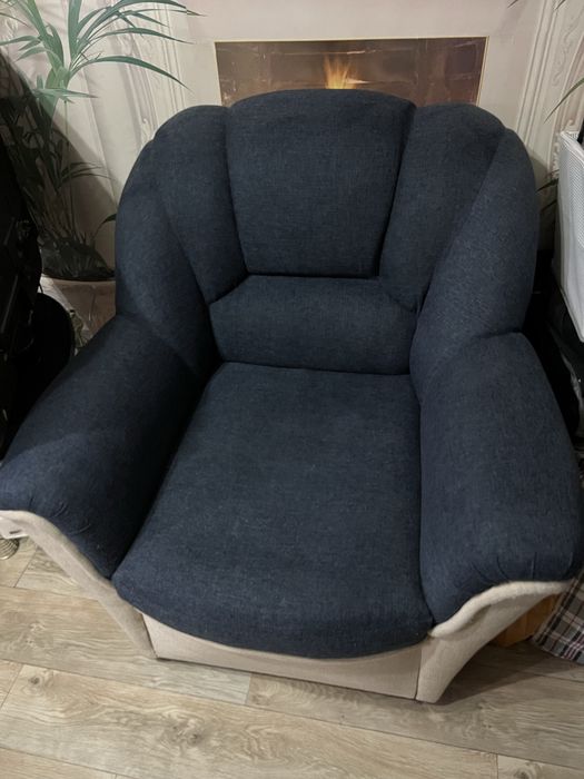 Продам диван с креслом