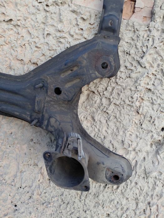 Передней балка..