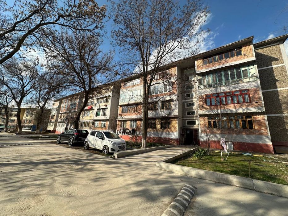 Срочно продаёться 2 ком квартира в Чирчике