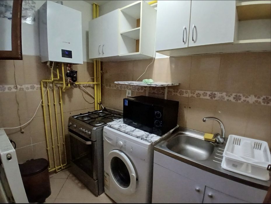 Garsoniera suprafață de 32 m  (tatarasi) str.Vasile Lupu nr.114  A3 Tronson 1 etaj 1 cu centrala termica noua.