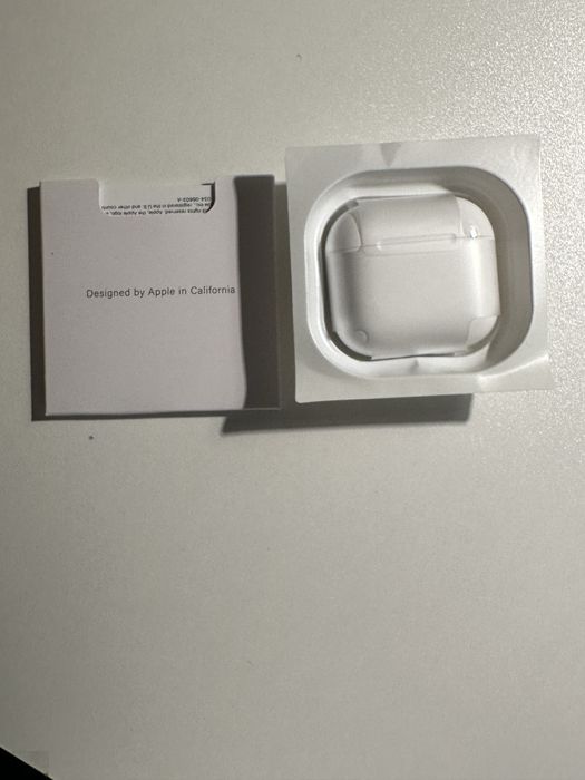 Vand casti Air Pods 4