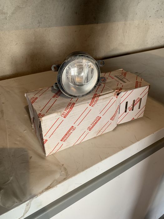 туманка от тойота камри