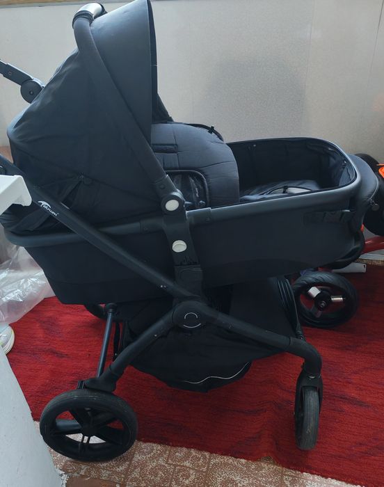 Продам детскую коляску