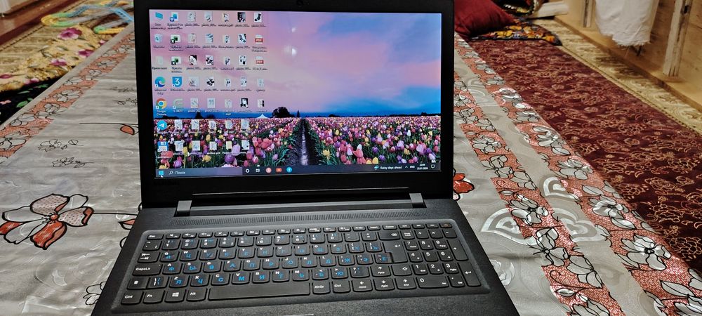 Lenovo noutbook sotiladi. Yangi Lenovo laptop.