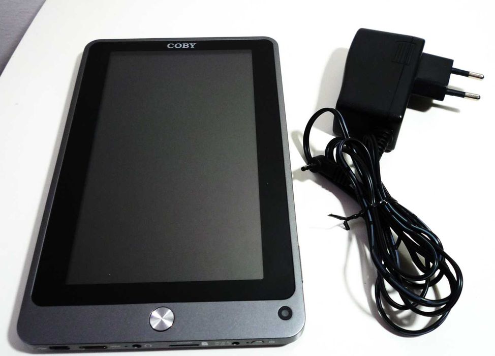 Продам планшет (не включается)