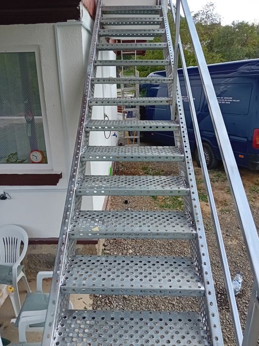 Scara metalica zincata de exterior 5m