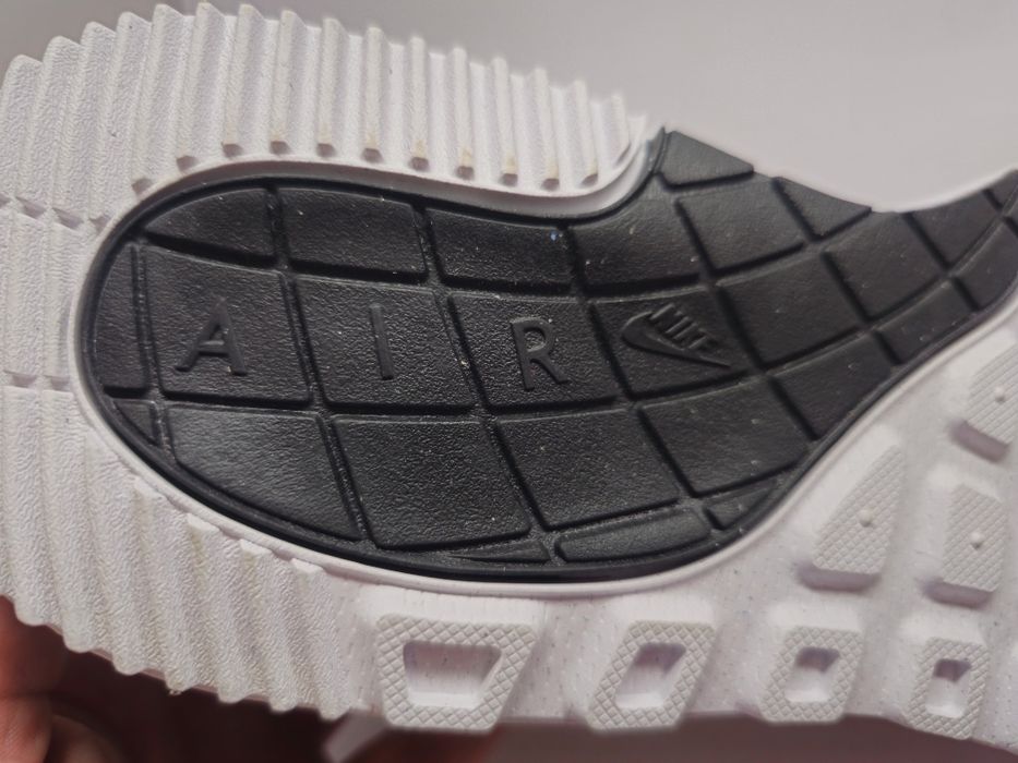 Дамски маратонки Nike Air Max SYSTM, 38 номер(24 см), нови