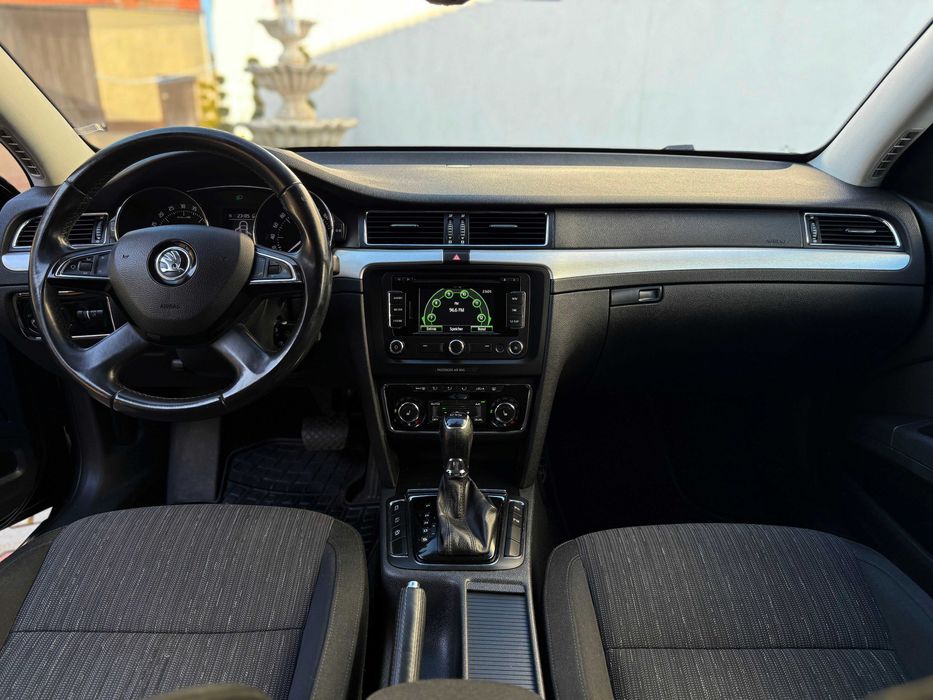 SKODA SUPERB 2.0 TDI 2014 Facelift Led Adus recent !