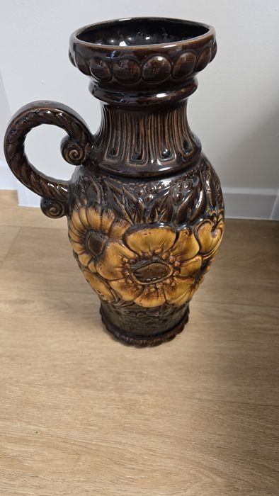 Ваза за цветя - кафява