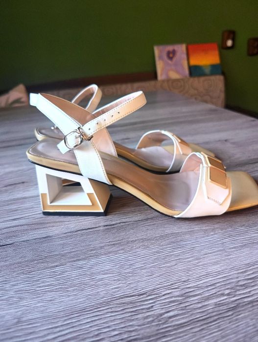 Дамски сандали Eliza 39 номер