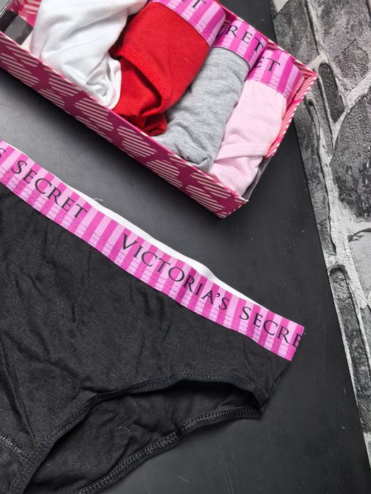 Victoria's Secret дамско бельо