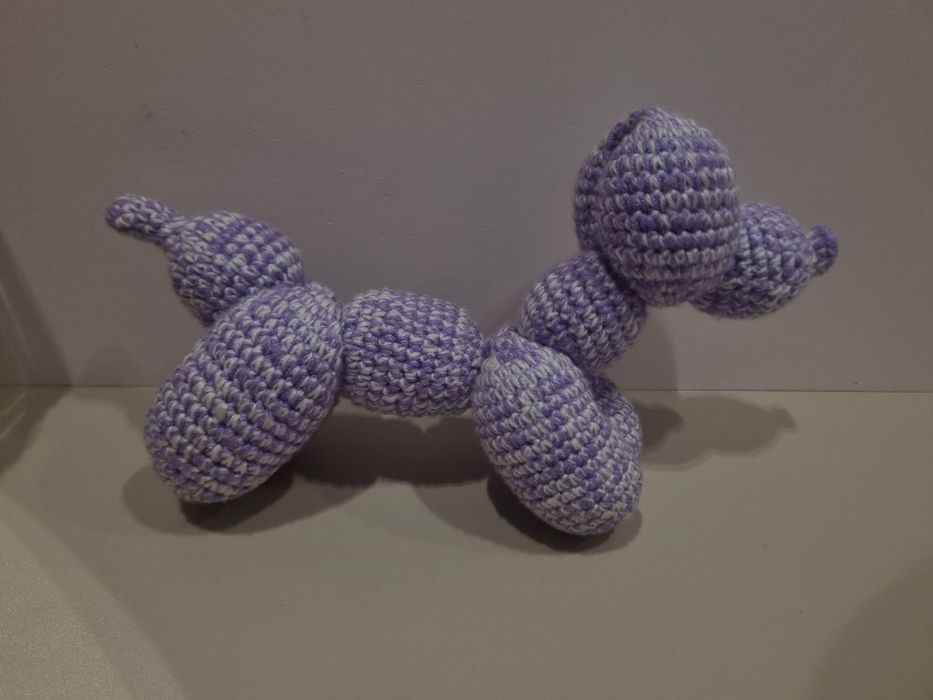 Воздушная собачка из пряжи крючком
