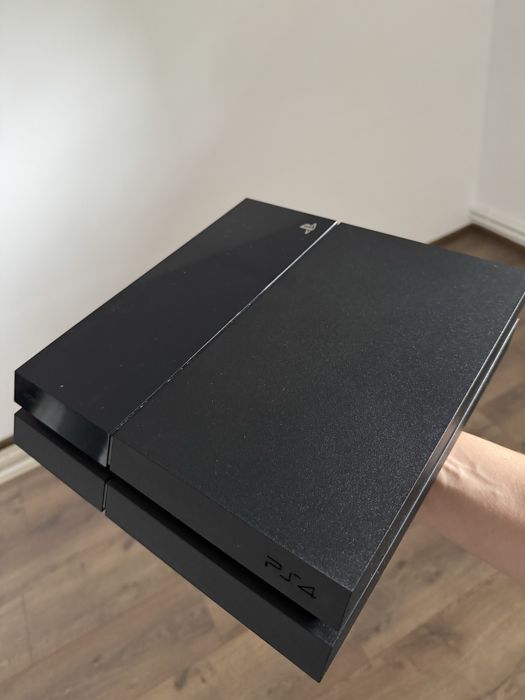 Vand ps4 normal 500gb
