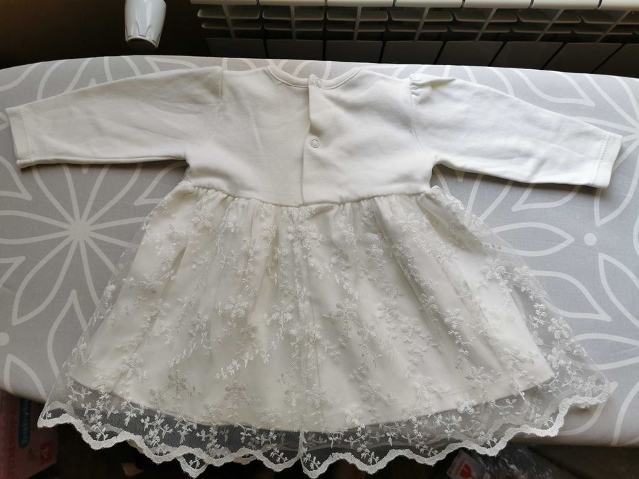 Бебешка рокля размер 74