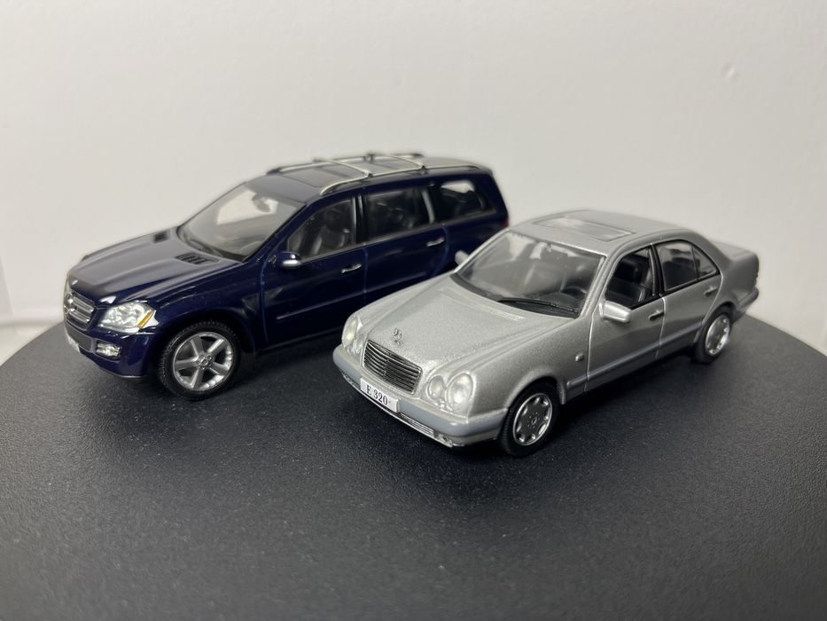 Продам модели Миничампс  1:43